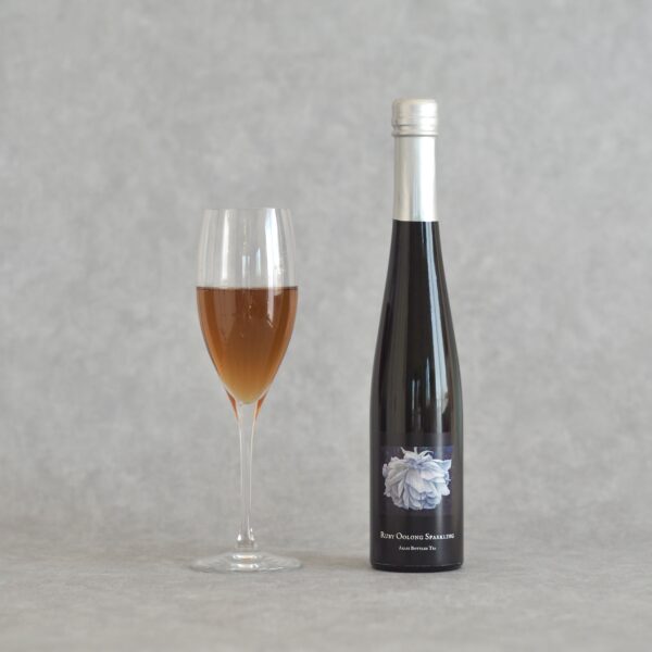 ルビー烏龍茶スパークリング